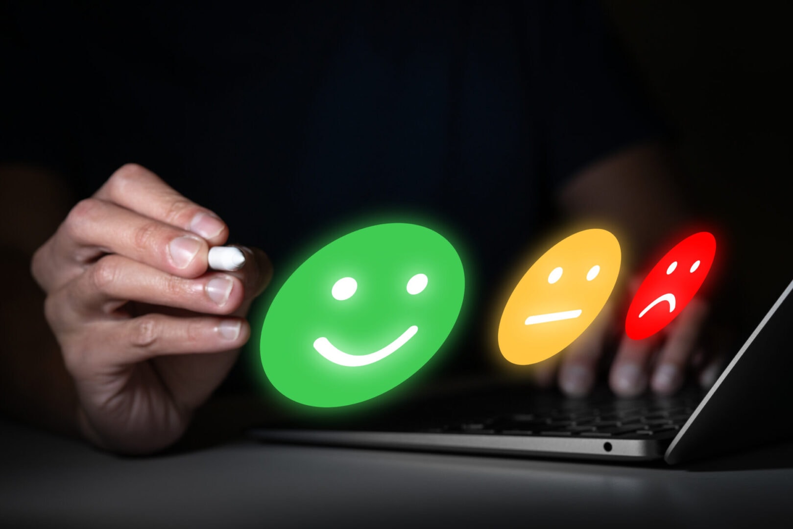 Network design — colorful feedback and connectivity